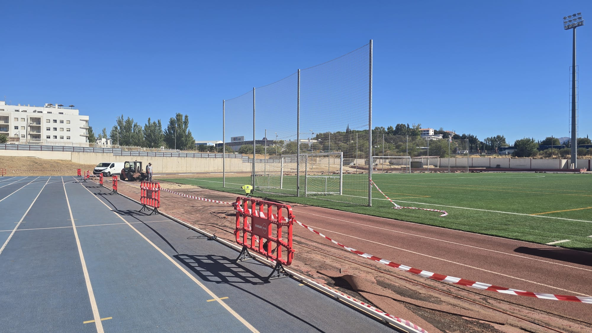 Inician la segunda fase de la renovación de las pistas de atletismo de Ronda