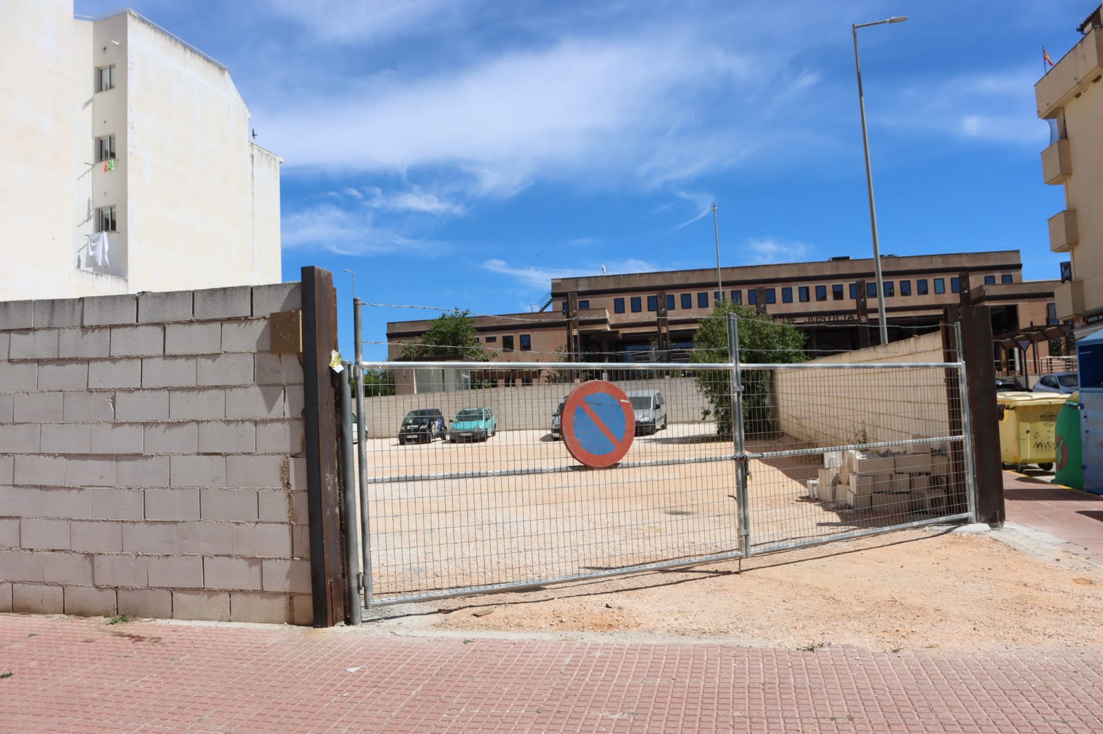 El Ayuntamiento de Ronda traslada el depósito de la grúa municipal a la Barriada de la Feria