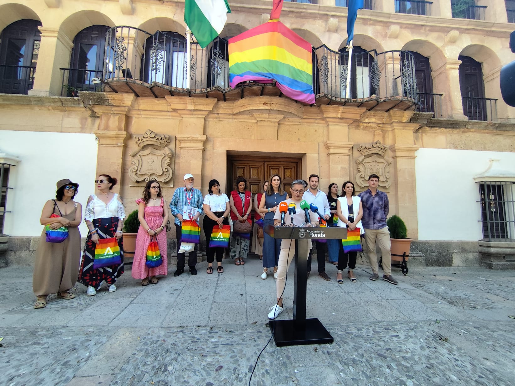 El Ayuntamiento de Ronda organiza la lectura de un manifiesto por el día del orgullo LGTBI 