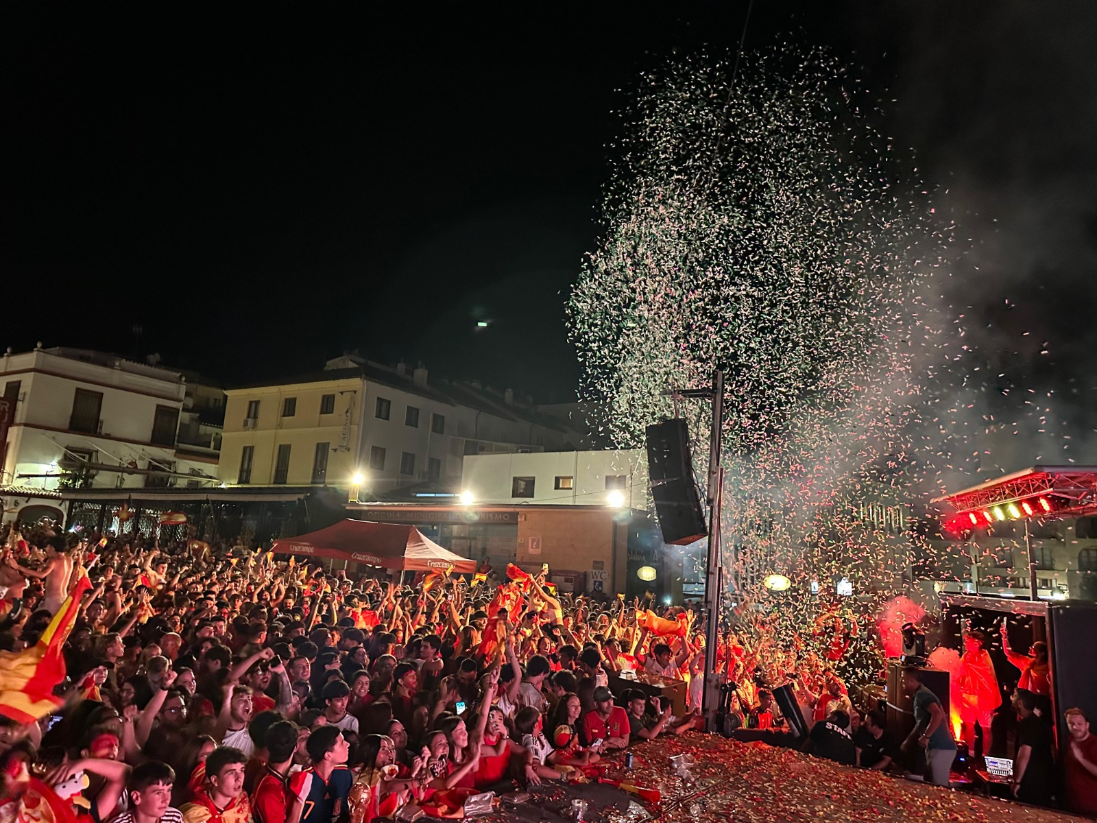Más de 1.500 personas celebraron en Teniente Arce la victoria de España en el Mundial