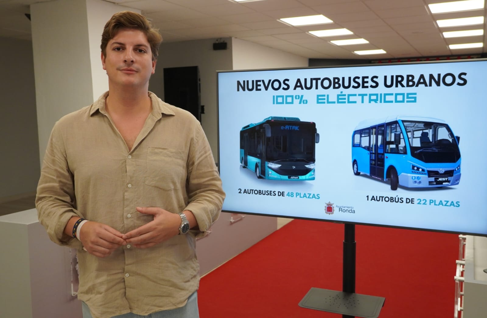 El Ayuntamiento de Ronda adquiere tres autobuses para el servicio de transporte urbano