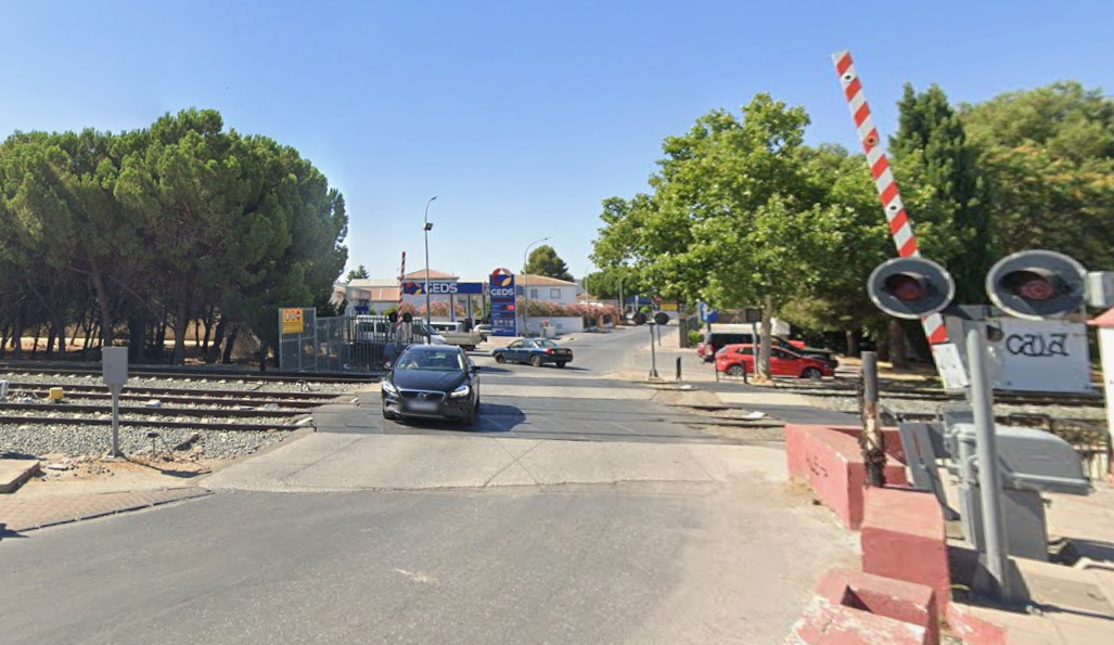 El Ayuntamiento de Ronda avanza en el proyecto  para suprimir el paso a nivel con barreras del  polígono  