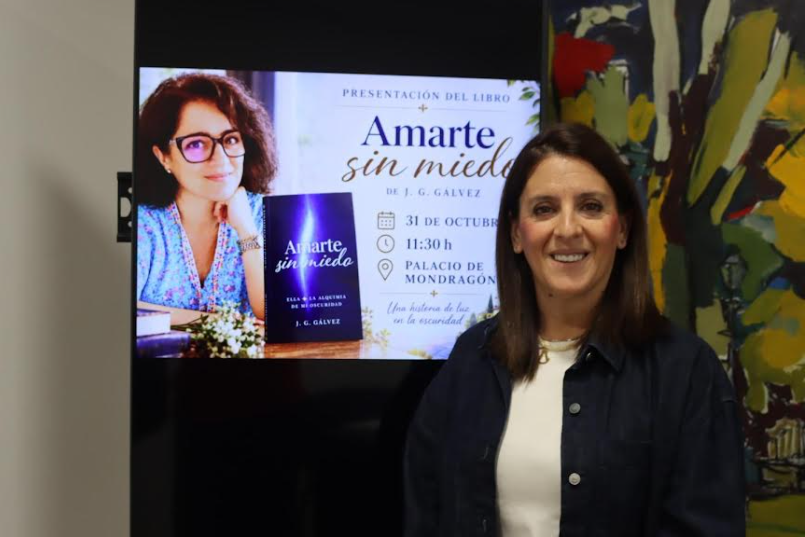 La escritora J. González Gálvez presenta este sábado en Ronda su primera novela, ‘Amarte sin miedo’