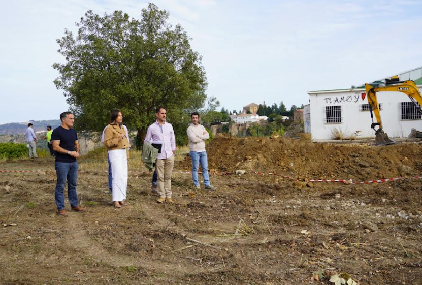 Comienza la construcción de una nueva piscina en Ronda
